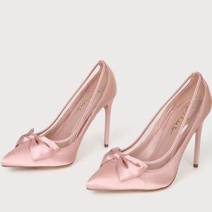 Lulus Kampbell blush satin pumps (never worn)